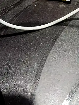 VikkyPARI083 online show from December 4, 2025, 9:19 am