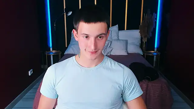 Snapshot of David__Diamond chatting on September 15, 2025, 8:42 pm David Diamond online show from September 15, 2025, 8:42 pm