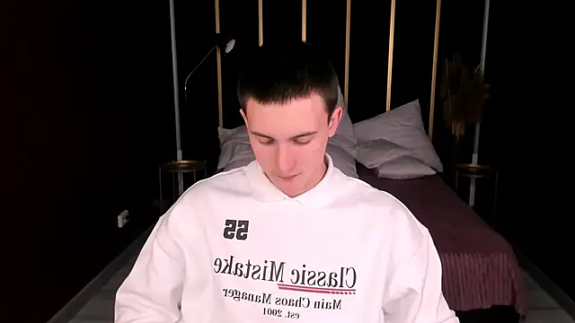 Snapshot of David__Diamond chatting on October 19, 2025, 3:48 pm David Diamond online show from October 19, 2025, 3:48 pm