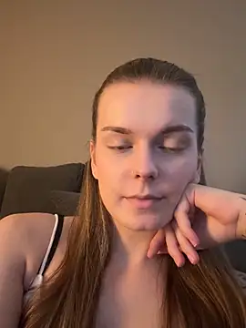 LisaFreier online show from October 20, 2025, 3:12 pm