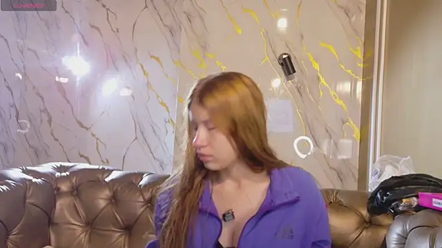 Olivia11  online show from December 20, 2025, 11:57 am