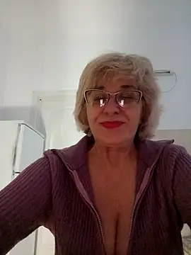 Snapshot of 52MiaLove02 chatting on December 1, 2025, 5:41 am 52MiaLove02 online show from December 1, 2025, 5:41 am