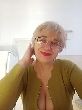 52MiaLove02 online show from January 16, 2026, 5:44 am