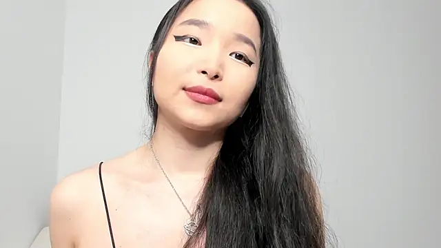 Soyun Mia online show from May 19, 2026, 1:18 pm