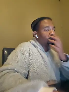 Snapshot of Cianda24 chatting on March 6, 2026, 9:32 pm Cianda24 online show from March 6, 2026, 9:32 pm