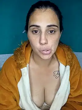 kariciasecreta online show from November 8, 2025, 3:10 am