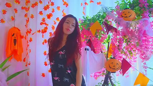 JenniferGlover online show from November 1, 2025, 8:08 am