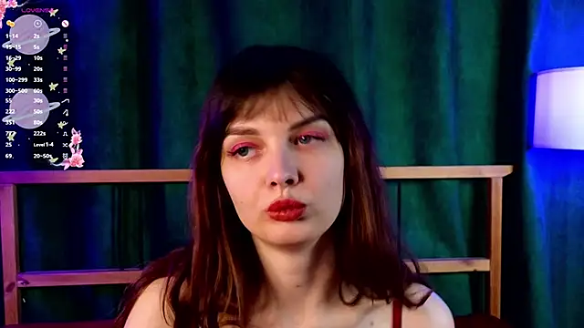 LisaDrake online show from December 14, 2025, 8:03 pm