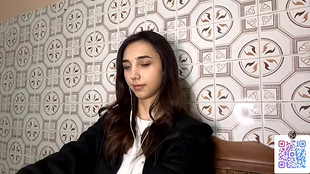 LinaMour online show from November 10, 2025, 11:21 pm