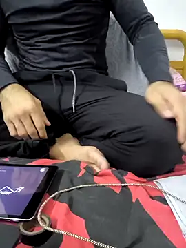 Snapshot of yazinyazin1 chatting on November 22, 2025, 7:46 pm yazinyazin1 online show from November 22, 2025, 7:46 pm