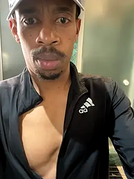 Snapshot of fitsexyman chatting on October 10, 2025, 1:34 pm fitsexyman online show from October 10, 2025, 1:34 pm