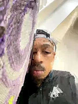 Snapshot of fitsexyman chatting on September 29, 2025, 1:06 pm fitsexyman online show from September 29, 2025, 1:06 pm