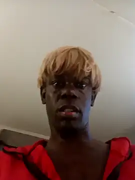 Cocoaversace302 online show from September 9, 2025, 6:12 am