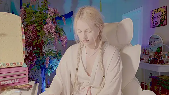 Talulaa online show from April 19, 2026, 5:14 pm