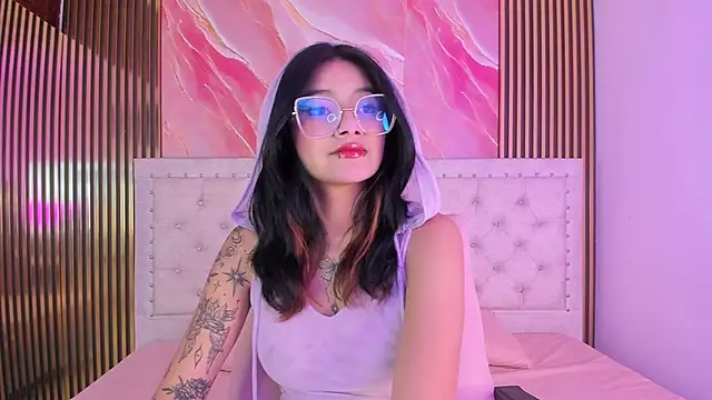 Lucy boobss online show from February 4, 2026, 11:16 am