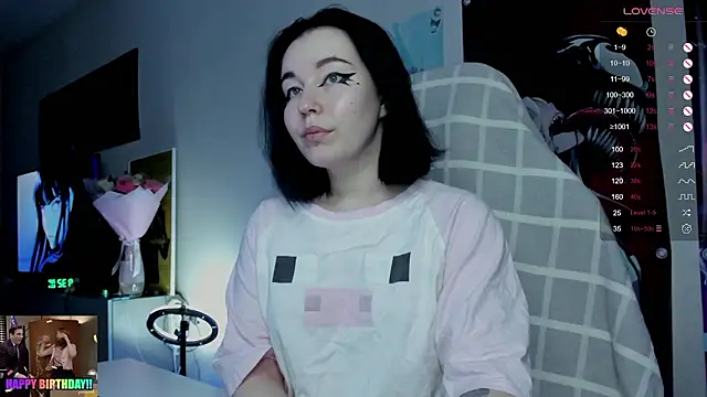 MargarettRose online show from February 4, 2026, 1:33 am