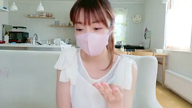 Snapshot of SUZU_1201 chatting on June 18, 2026, 2:32 am SUZU 1201 online show from June 18, 2026, 2:32 am