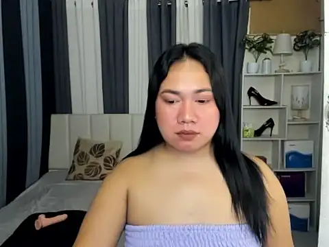 TsUncutKaren online show from March 5, 2026, 6:54 am