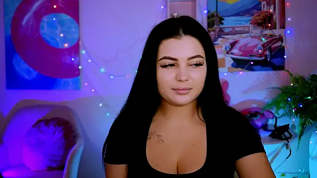 NaomiWilsons online show from December 4, 2025, 8:35 am