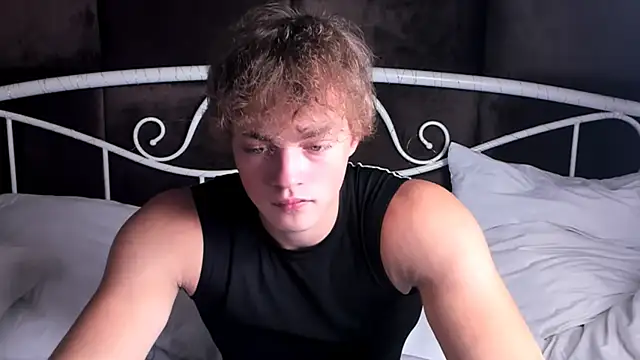 Snapshot of ChaseMuscular chatting on September 25, 2025, 10:32 am ChaseMuscular online show from September 25, 2025, 10:32 am