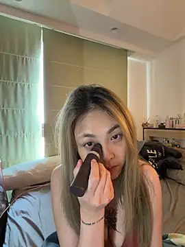 tw feibaby online show from April 21, 2026, 6:42 am