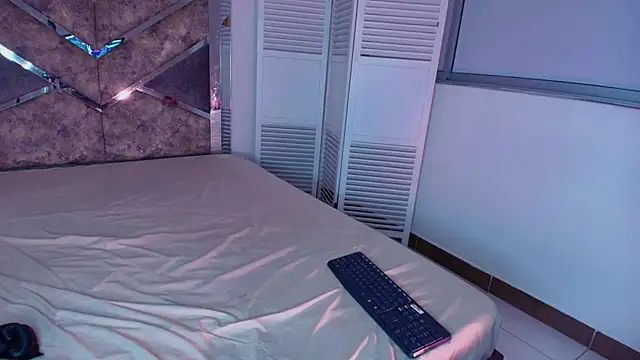 Eryx Eriscor online show from October 2, 2025, 1:47 pm