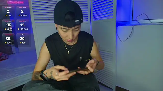 Eryx Eriscor online show from November 21, 2025, 2:16 pm