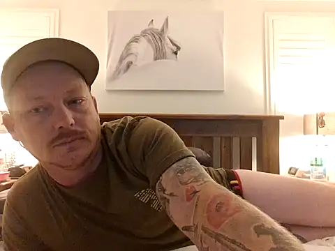 Snapshot of brokecountrylads chatting on October 3, 2025, 11:45 am brokecountrylads online show from October 3, 2025, 11:45 am