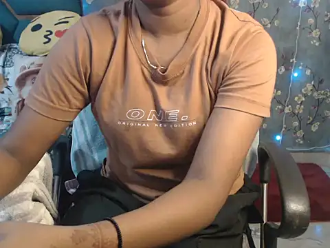 Snapshot of hot_riaa25 chatting on October 23, 2025, 5:11 pm hot riaa25 online show from October 23, 2025, 5:11 pm