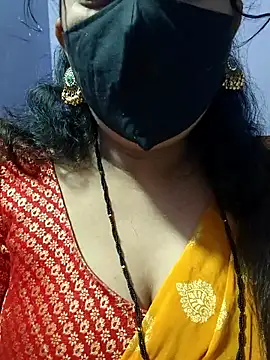 luci-queen online show from September 9, 2025, 3:32 pm