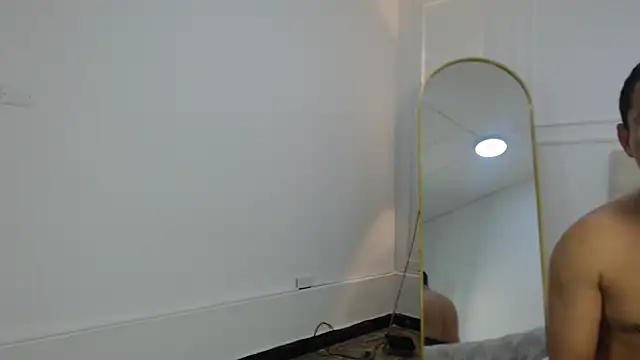 charlotte dante212 online show from December 15, 2025, 4:18 am