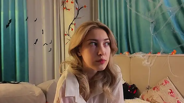 Snapshot of AngelicRice chatting on November 1, 2025, 11:04 am AngelicRice online show from November 1, 2025, 11:04 am