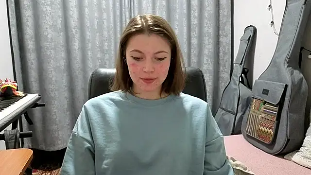 CutieAnny online show from May 22, 2026, 7:23 pm