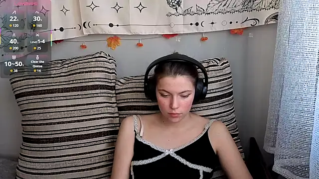 CutieAnny online show from November 15, 2025, 5:11 am