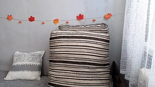 CutieAnny online show from October 25, 2025, 6:12 am