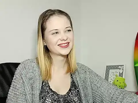 Snapshot of LydiaYoung chatting on October 7, 2025, 6:09 pm LydiaYoung online show from October 7, 2025, 6:09 pm