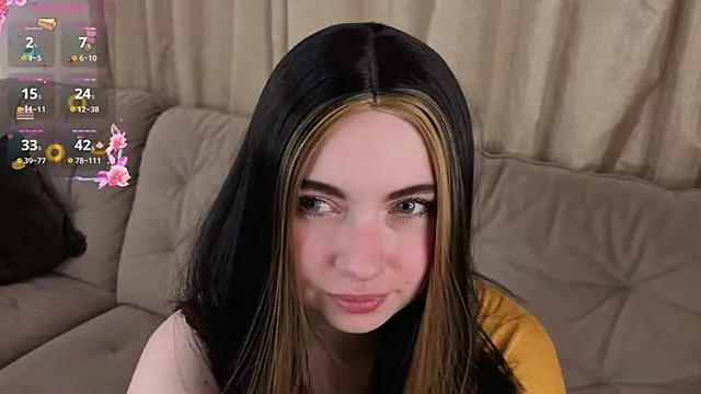 Snapshot of EvaBlimey chatting on December 14, 2025, 9:48 am EvaBlimey online show from December 14, 2025, 9:48 am