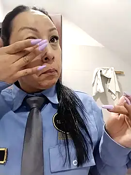 Snapshot of CRISTAL__11 chatting on December 1, 2025, 1:12 pm CRISTAL 11 online show from December 1, 2025, 1:12 pm