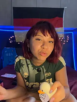Snapshot of YumiLux chatting on July 1, 2026, 8:36 am YumiLux online show from July 1, 2026, 8:36 am
