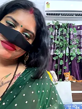 Snapshot of V-Hot-Sweti chatting on October 30, 2025, 5:54 pm V-Hot-Sweti online show from October 30, 2025, 5:54 pm