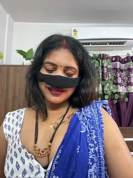 Snapshot of V-Hot-Sweti chatting on October 31, 2025, 5:42 pm V-Hot-Sweti online show from October 31, 2025, 5:42 pm