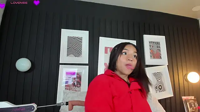 Manelyk evanss  online show from February 17, 2026, 4:59 pm