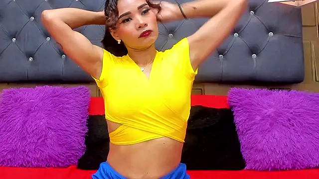 Snapshot of AtheneaBrownn chatting on December 14, 2025, 7:19 pm AtheneaBrownn online show from December 14, 2025, 7:19 pm