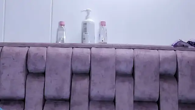 Snapshot of Alexa-Hunter chatting on September 26, 2025, 1:29 pm Alexa-Hunter online show from September 26, 2025, 1:29 pm