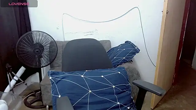 Dulce2415 online show from March 23, 2026, 2:55 am