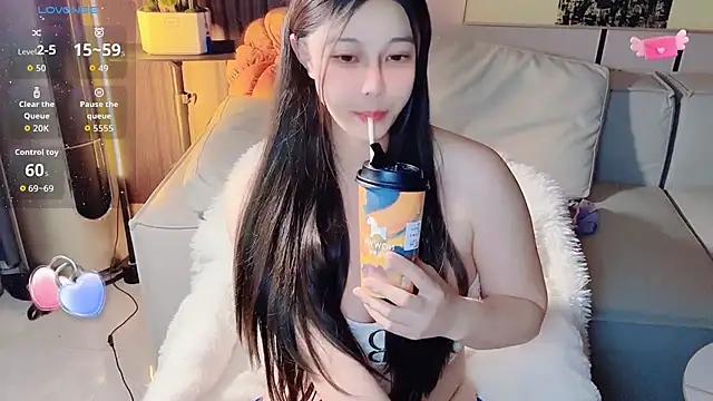 Auu-777 online show from April 15, 2026, 7:58 pm