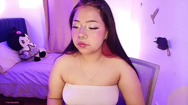 Snapshot of annie-russel chatting on November 9, 2025, 7:12 am annie-russel online show from November 9, 2025, 7:12 am