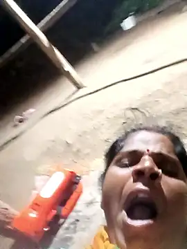 Snapshot of Sapna_cutt chatting on October 4, 2025, 12:01 am Sapna cutt online show from October 4, 2025, 12:01 am