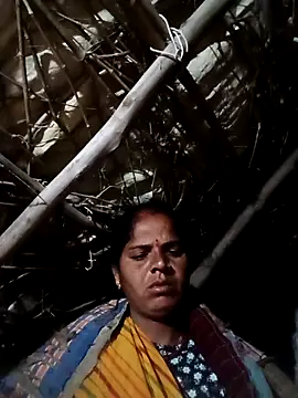 Snapshot of Sapna_cutt chatting on October 13, 2025, 10:43 pm Sapna cutt online show from October 13, 2025, 10:43 pm