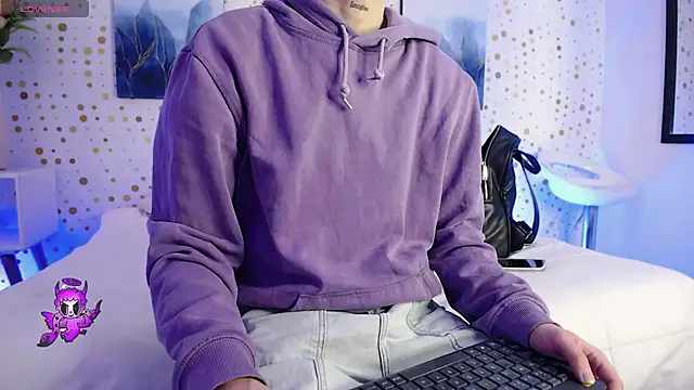 Snapshot of ArianaSantana chatting on November 7, 2025, 12:31 pm ArianaSantana online show from November 7, 2025, 12:31 pm